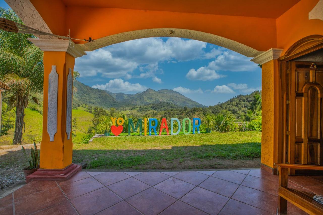 Hotel El Mirador De Tansu Lanquín Zewnętrze zdjęcie