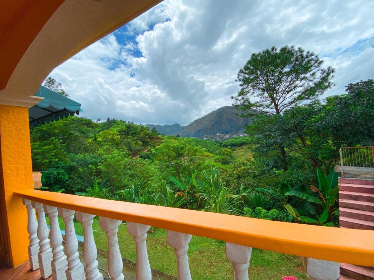 Hotel El Mirador De Tansu Lanquín Zewnętrze zdjęcie
